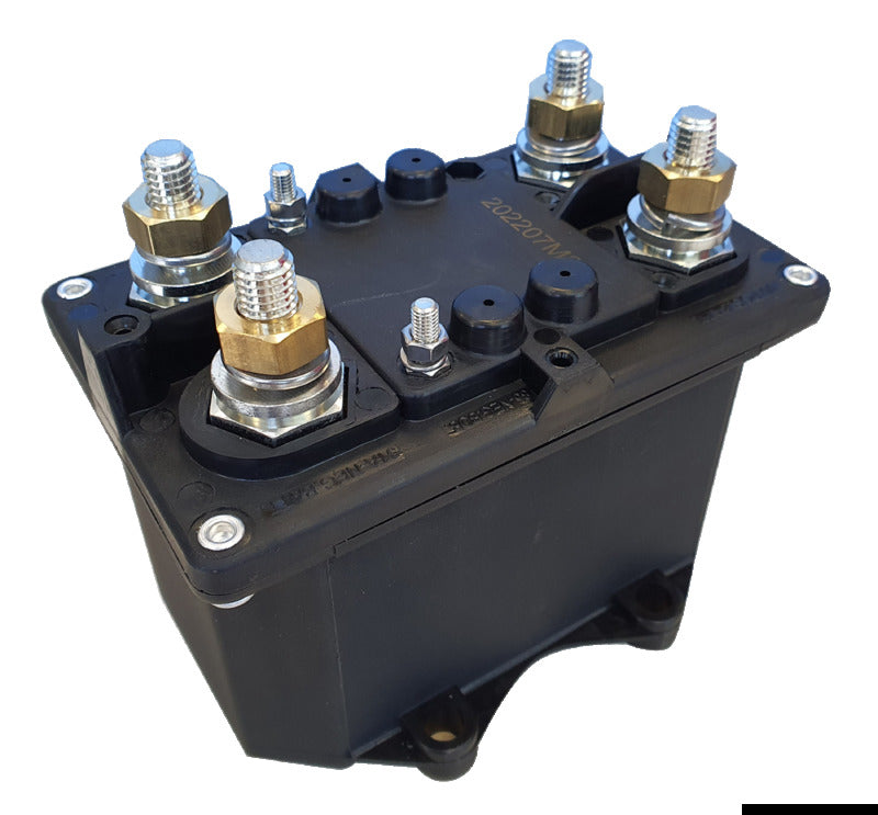 Automaattinen bipolaarinen akun irtikytkentäkytkin (pääkontaktori erillisellä kelasyötöllä)