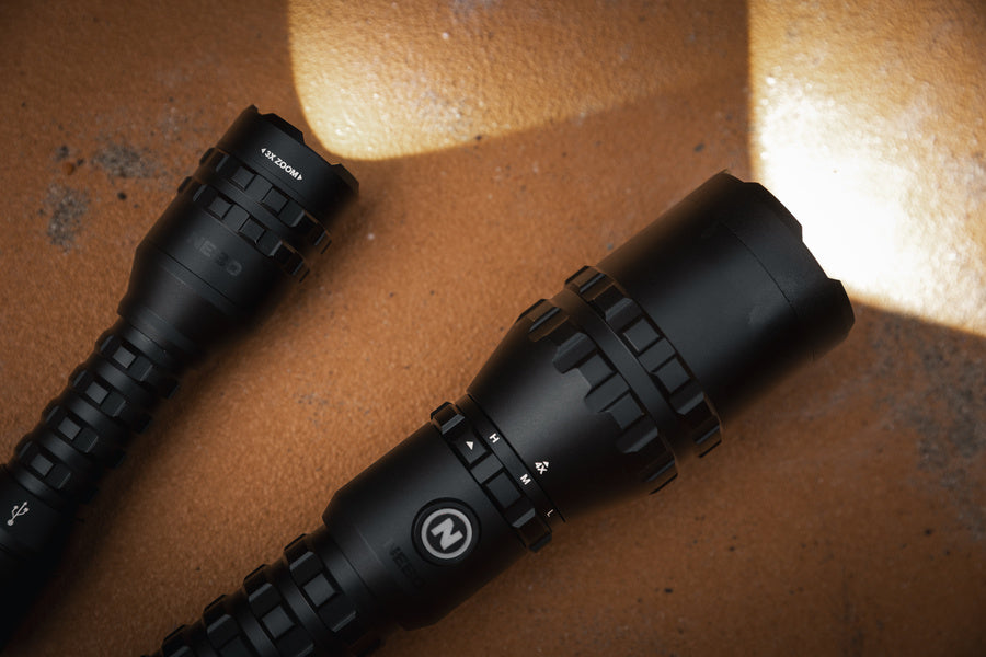 Davinci 8000 - Black line I Ladattava käsivalaisin